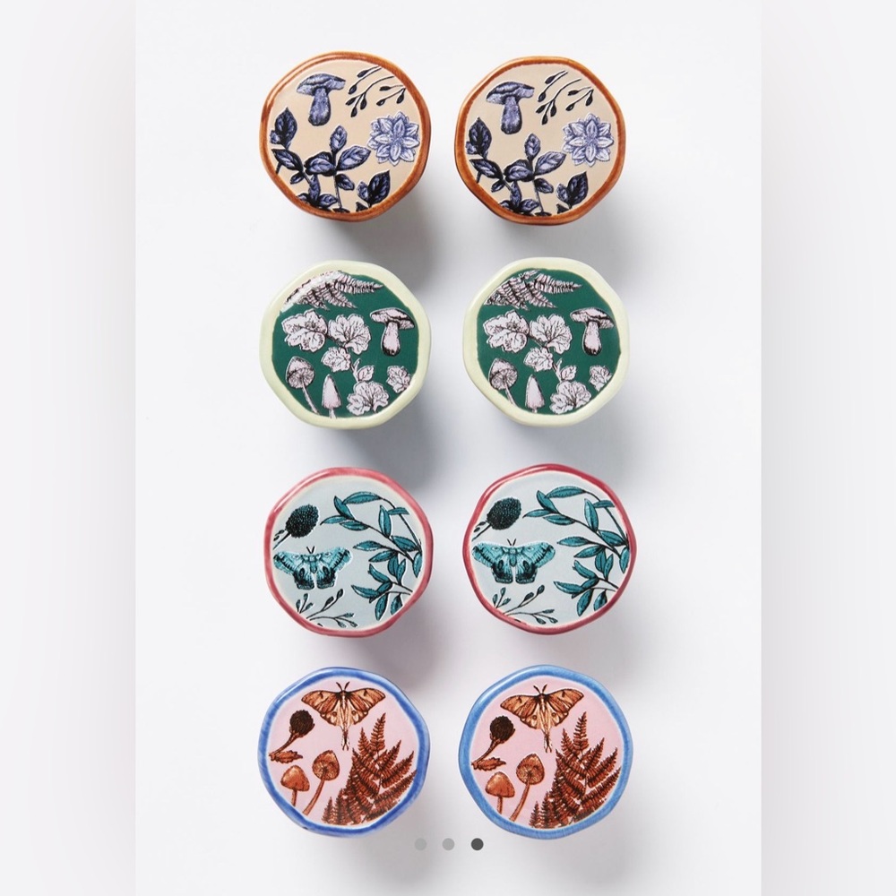 * SOLD *Anthropologie elin Ceramic knobs (set of 6)